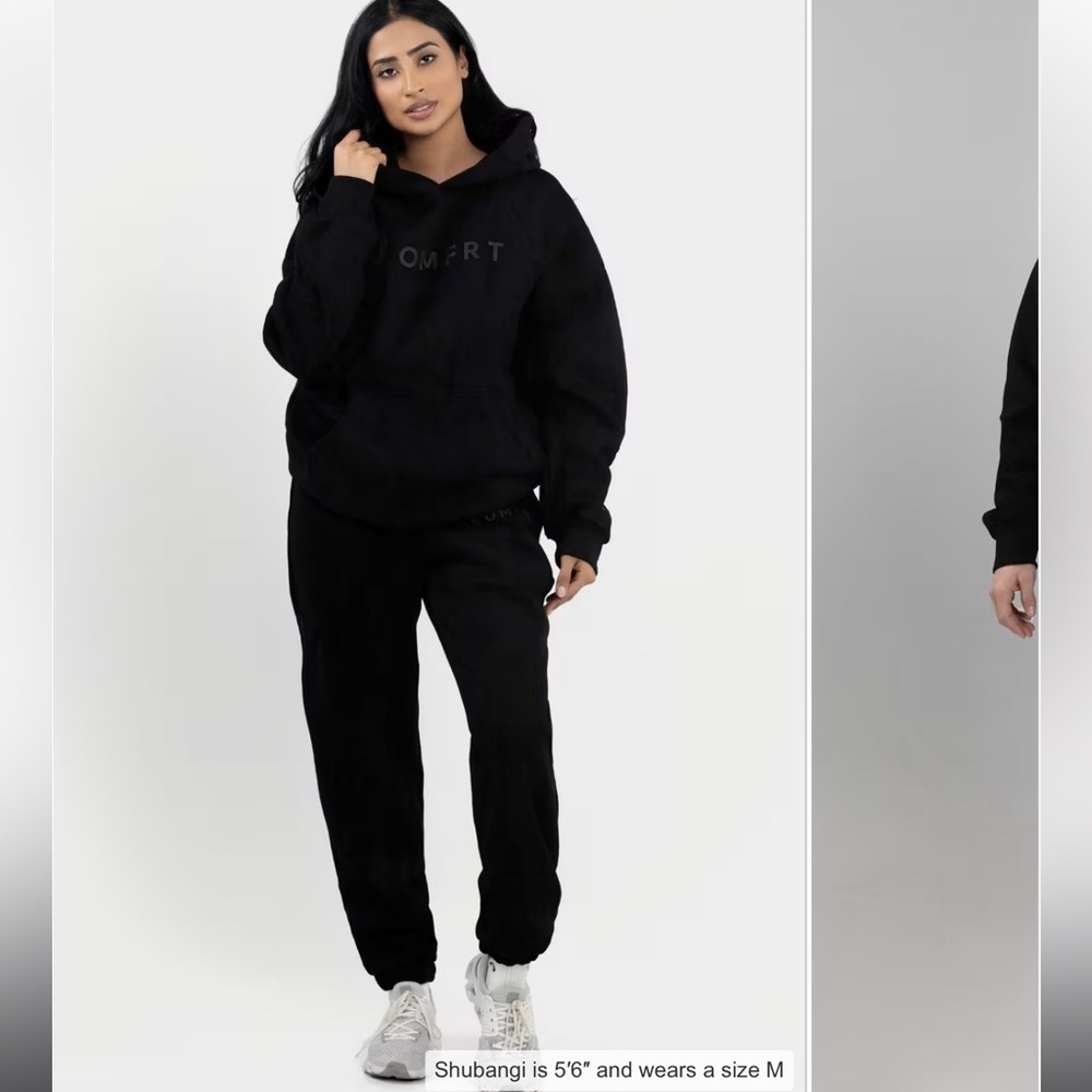 Brand new Comfrt Minimalist Hoodie + Sweatpants set in Black size small